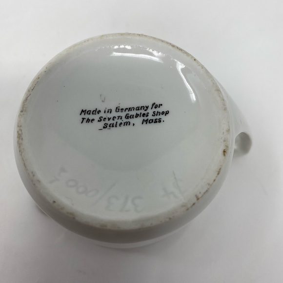 House of Seven Gables Cream Pitcher Made for The Seven Gables Shop Salem Mass - Picture 3 of 5